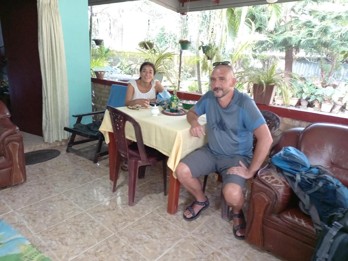 Relax Guest House Dambulla Exterior foto